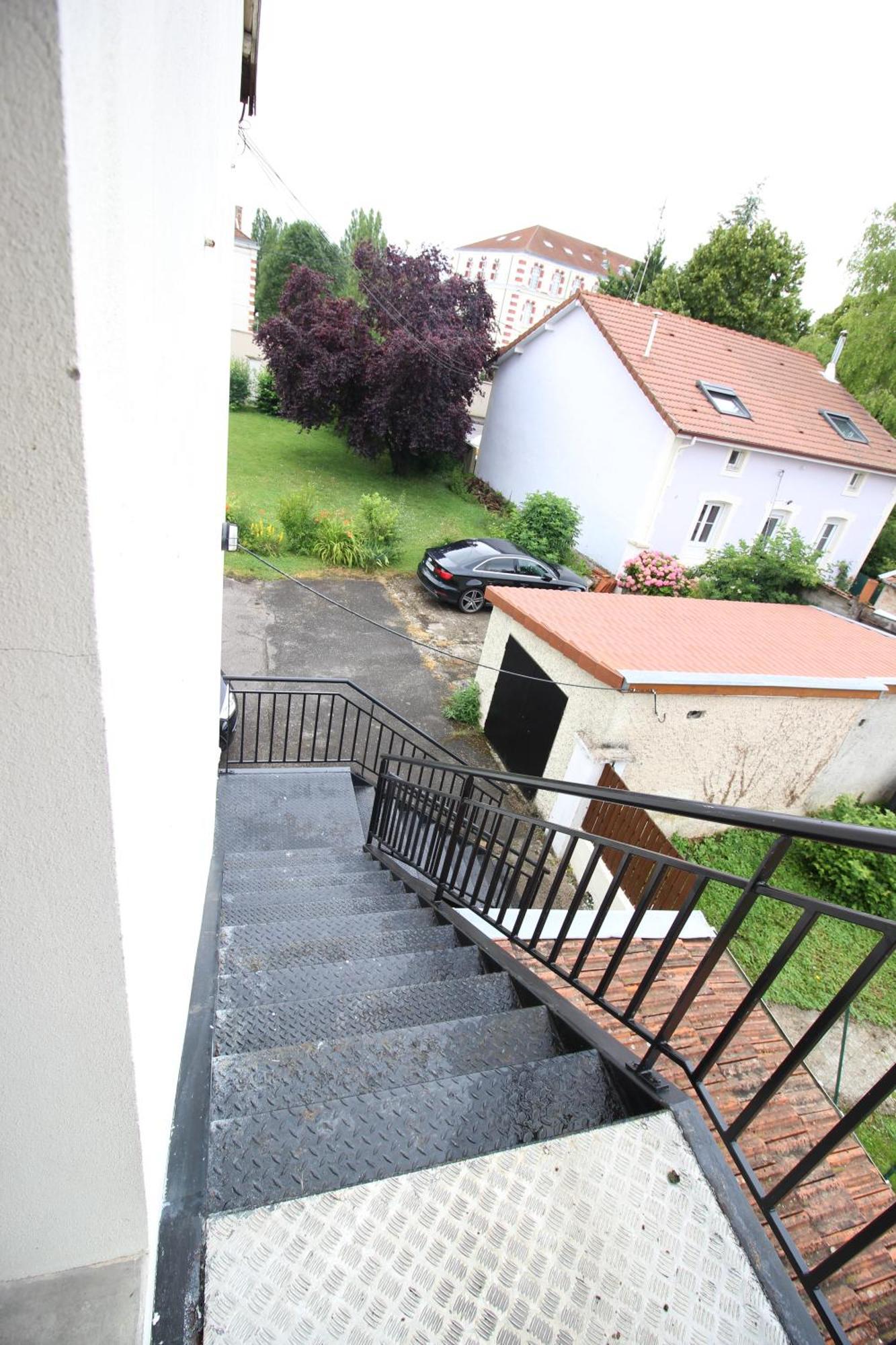 3 Chambres - Tres Grand Jardin Privee - Terrasse Privee - Garage Velo Et Moto - Parking Voiture Privee Dans La Propriete - Gere Par Presta-Zen'Services Thierville-sur-Meuse Esterno foto