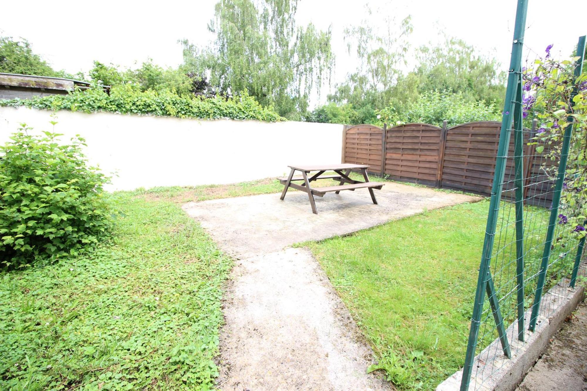 3 Chambres - Tres Grand Jardin Privee - Terrasse Privee - Garage Velo Et Moto - Parking Voiture Privee Dans La Propriete - Gere Par Presta-Zen'Services Thierville-sur-Meuse Esterno foto