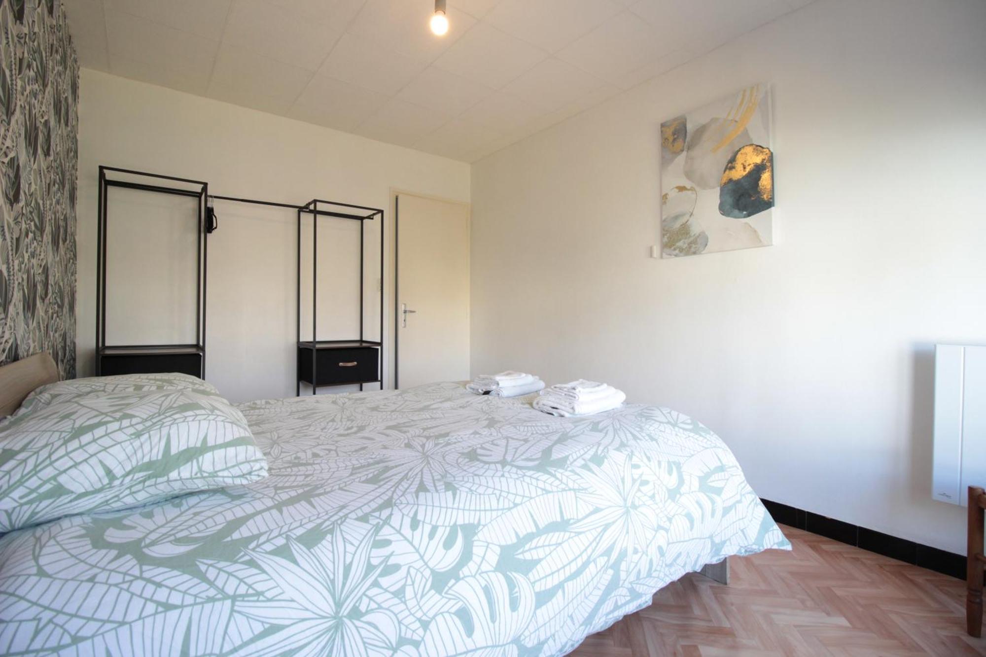 3 Chambres - Tres Grand Jardin Privee - Terrasse Privee - Garage Velo Et Moto - Parking Voiture Privee Dans La Propriete - Gere Par Presta-Zen'Services Thierville-sur-Meuse Esterno foto